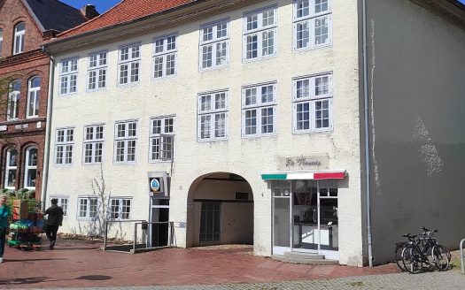 Charmantes denkmalgeschütztes Wohnhaus in bester Lage von Glückstadt! Glanz vergangener Tage, Lebensqualität heute wie damals