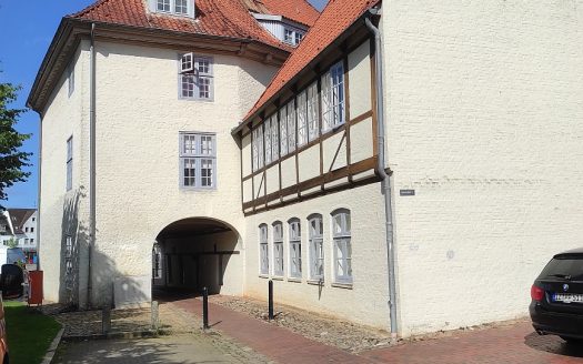 Charmantes denkmalgeschütztes Wohnhaus in bester Lage von Glückstadt! Glanz vergangener Tage, Lebensqualität heute wie damals